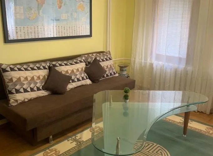 за гости Apartment *